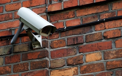 Šeši patarimai, ką reikia žinoti prieš įrengiant namuose saugumo kameras