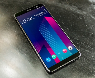 „HTC U11+“ – flagmanas be kompromisų su 18:9 ekranu ir permatomu korpusu „HTC U11+“ – flagmanas be kompromisų su 18:9 ekranu ir permatomu korpusu