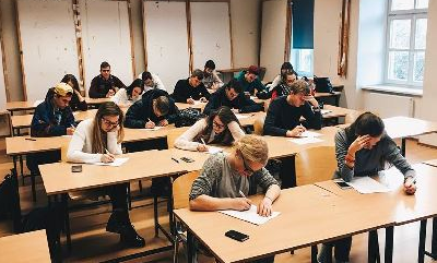 400 Lietuvos studentų sudalyvavo akademiniame išbandyme 400 Lietuvos studentų sudalyvavo akademiniame išbandyme