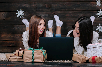 Artėjant Kalėdų karštinei: trys žingsniai, kaip saugiai pirkti internetu