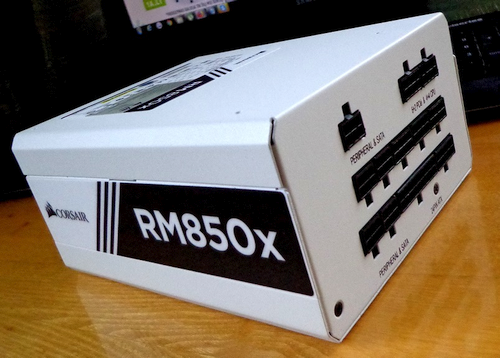 Tobulas maitinimo blokas neegzist... „Corsair RM850x“ apžvalga Tobulas maitinimo blokas neegzist... „Corsair RM850x“ apžvalga