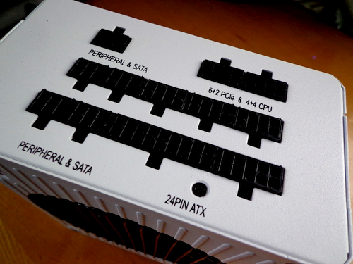 Tobulas maitinimo blokas neegzist... „Corsair RM850x“ apžvalga Tobulas maitinimo blokas neegzist... „Corsair RM850x“ apžvalga