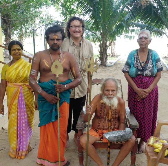 Iš Plungės kilęs 55-erių programuotojas pėsčiomis apėjo Šri Lankos salą