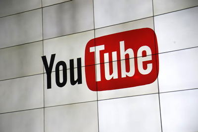 „YouTube“ praneša apie griežtesnes sąlygas norintiems užsidirbti iš reklamų