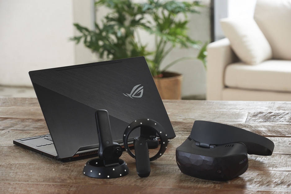 „Asus“ išleidžia virtualios realybės akinius – „HC102“