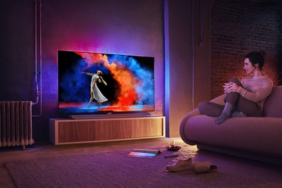 „Philips“ plečia OLED televizorių asortimentą