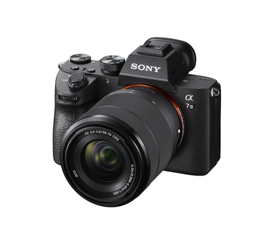 „Sony“ pristato naują sisteminį fotoaparatą „a7 III“