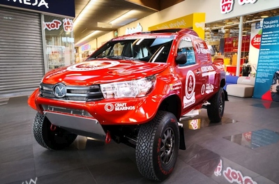 Antanas Juknevičius nepasisotino Dakaru – pristatė savo naują „Overdrive Hilux“ Antanas Juknevičius nepasisotino Dakaru – pristatė savo naują „Overdrive Hilux“