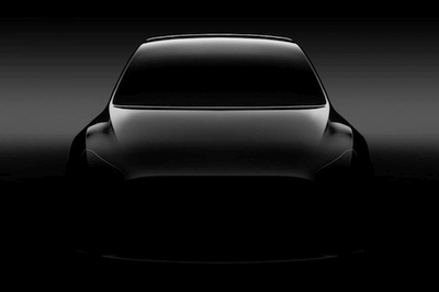 „Tesla“ gamins dar vieną naują elektromobilį „Tesla“ gamins dar vieną naują elektromobilį