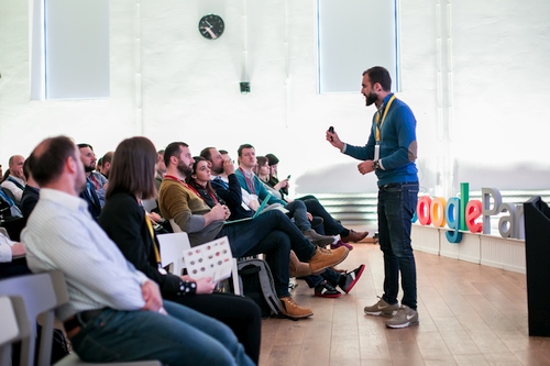 „Google“ moko ateities rinkodaros agentūras, tarp jų – dvi iš Lietuvos