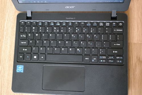 „Acer TravelMate B117-M“ apžvalga – nešiojamasis kompiuteris mokslams