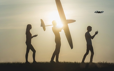 Bepiločių orlaivių entuziastus savaitgalį Vilniuje suburs Dronų festivalis