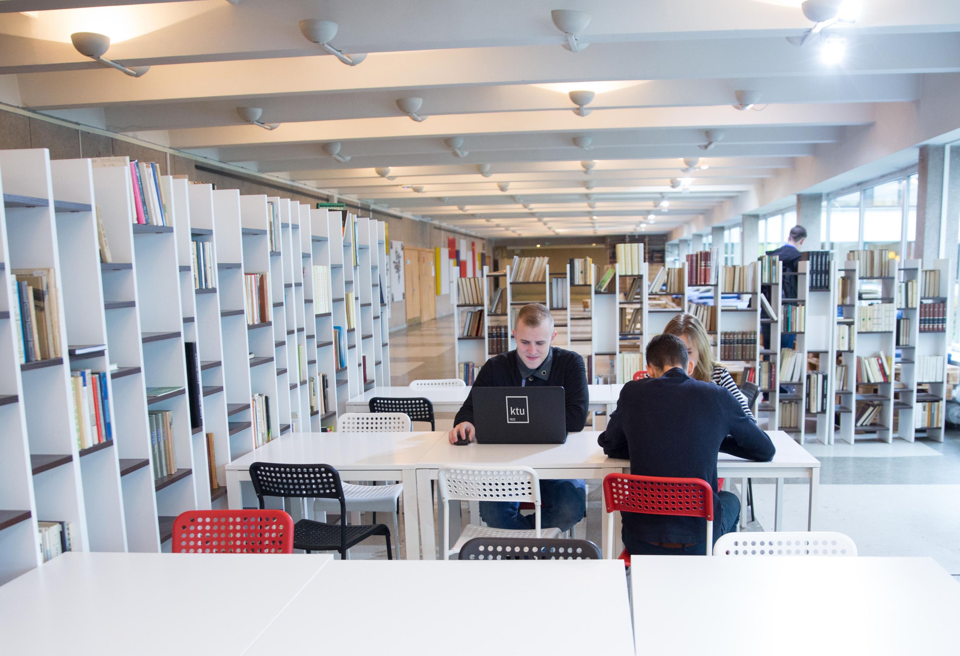 QS universitetų reitingas: KTU studijos vis labiau vertinamos užsienyje QS universitetų reitingas: KTU studijos vis labiau vertinamos užsienyje