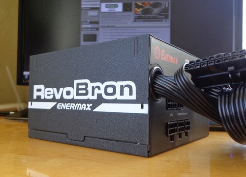 Maitinimo blokas su nuotolinio valdymo pultu: „Enermax RevoBron“ 600 W apžvalga