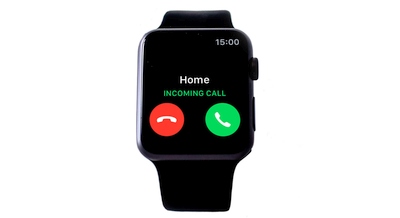 Kaip „Apple Watch“ nurodyti į skambutį atsiliepti „iPhone“