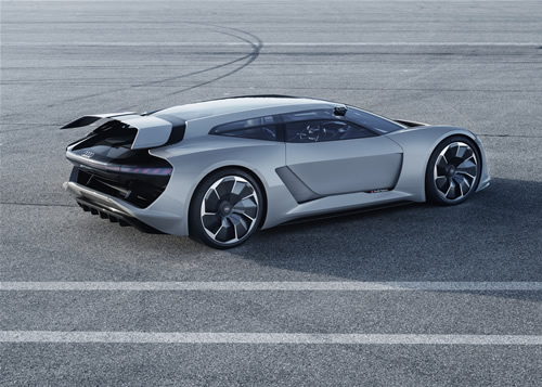 „Audi“ pristatė koncepcinį „PB18 e-tron“ elektromobilį