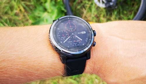 Išmaniojo laikrodžio „Amazfit Stratos“ apžvalga