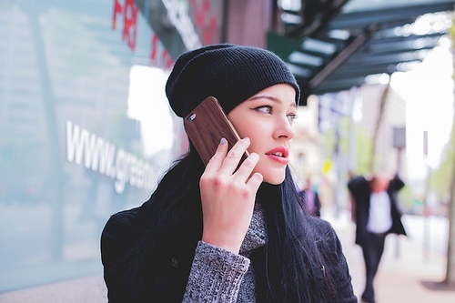 Kokią žalą jūsų smegenims daro mobilusis telefonas?