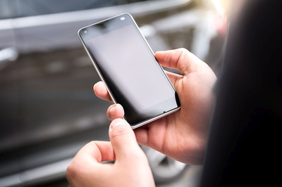 „Google“ prisipažino, kad nuotoliniu būdu kaitaliojo telefonų nustatymus „Google“ prisipažino, kad nuotoliniu būdu kaitaliojo telefonų nustatymus