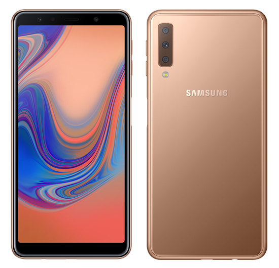 „Samsung“ pristatė „Galaxy A7“ telefoną su triguba galine kamera ir itin plataus kampo objektyvu