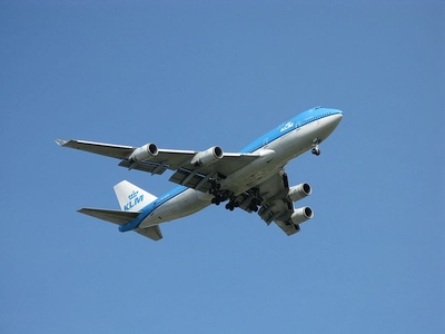 Ar „Boeing 747“ galėtų tęsti skrydį, jei sugestų trys iš keturių variklių?