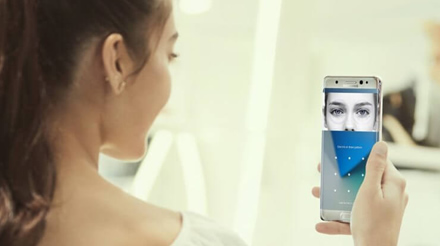 „Samsung Galaxy S10“ atsisakys rainelių skaitytuvo ir naudos didesnį ekraną