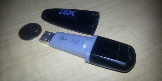 „M-Systems DiskOnKey“ – pirmasis „flash drive“ atmintukas
