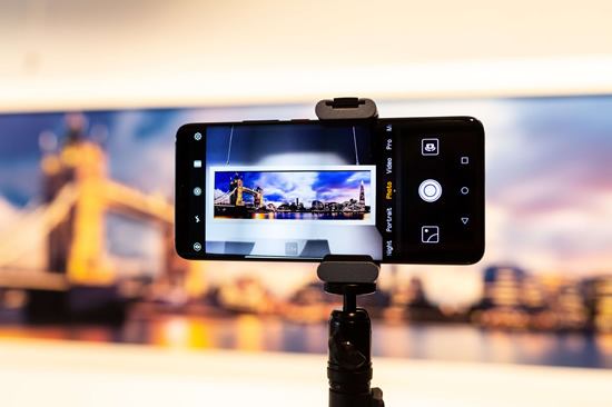„Huawei“ kartu su Nobelio premijos laureatu užpatentavo inovatyvų sprendimą „Huawei“ kartu su Nobelio premijos laureatu užpatentavo inovatyvų sprendimą