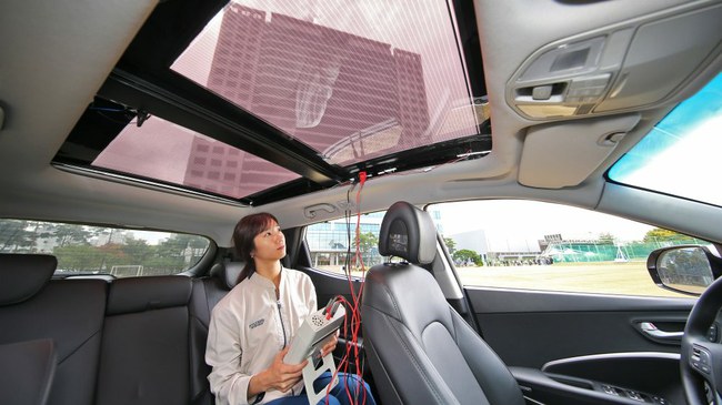 „Hyundai“ pradės montuoti saulės elementus „Hyundai“ pradės montuoti saulės elementus