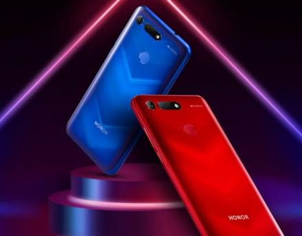 „Honor V20“ – „skylėtas“ ekranas, galinga geležis ir 48 MPx kamera