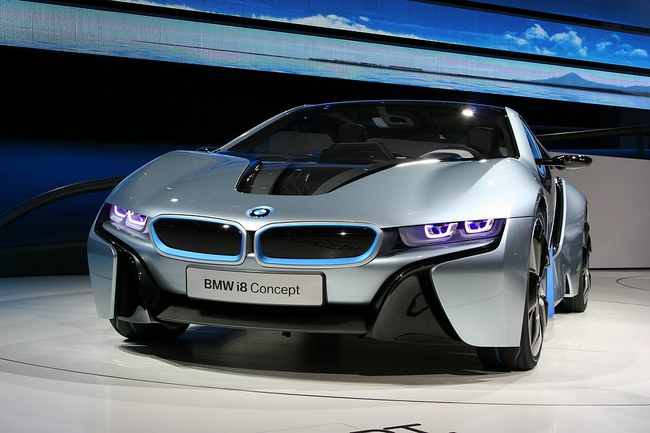 BMW ruošia staigmeną markės gerbėjams – ateityje pristatys superautomobilį