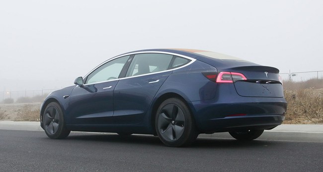 „Tesla Model 3“ siūlomas ir su aerodinamiškais ratų gaubtais – kodėl jie vis dar nenaudojami kituose automobiliuose? „Tesla Model 3“ siūlomas ir su aerodinamiškais ratų gaubtais – kodėl jie vis dar nenaudojami kituose automobiliuose?