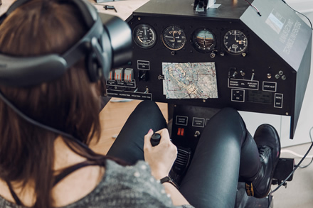 VGTU virtualios realybės skrydžio simuliatorius VGTU virtualios realybės skrydžio simuliatorius