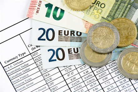 Tarptautiniai mokėjimai už euro zonos ribų taps pigesni