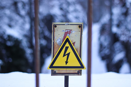 Elektrą ir dujas lietuviai dar vagia, bet jau dvigubai rečiau Elektrą ir dujas lietuviai dar vagia, bet jau dvigubai rečiau