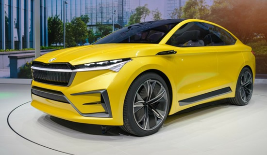 Koncepcinis „Škoda Vision iV“ Ženevos automobilių parodoje © Gamintojo nuotr.