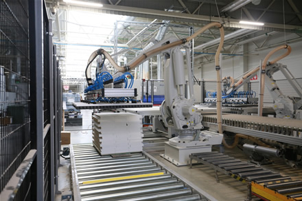 Apklausa: kas ketvirtas Lietuvos gyventojas mano, kad jo darbo vietą užims robotas Apklausa: kas ketvirtas Lietuvos gyventojas mano, kad jo darbo vietą užims robotas