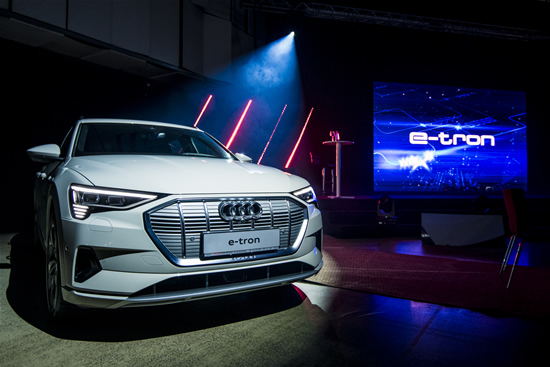 „Audi e-tron“ pristatytas augančiai Lietuvos elektromobilių rinkai