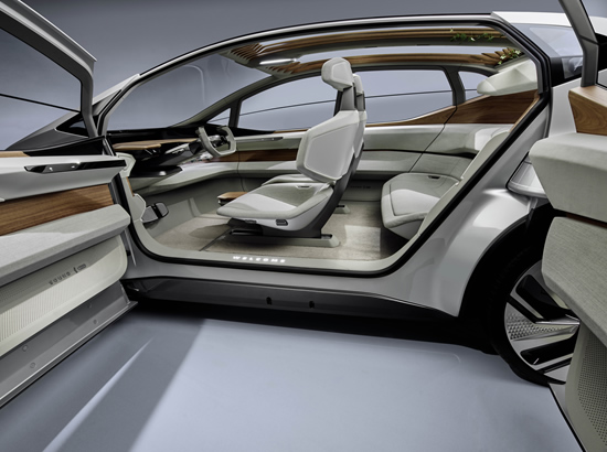 Mobilumas didmiesčiuose: koncepcinis „Audi AI:ME“ elektromobilis Mobilumas didmiesčiuose: koncepcinis „Audi AI:ME“ elektromobilis