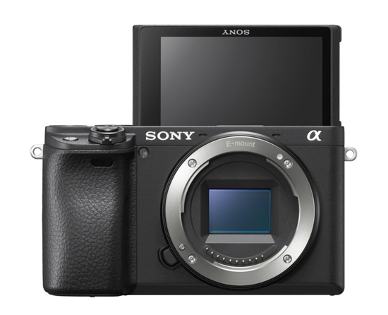 „Sony α6400“ – geriausias „APS-C“ tipo ekspertinio lygio fotoaparatas