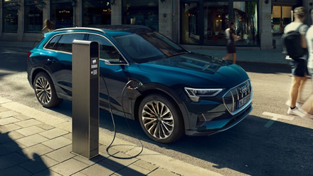 „Audi e-tron“ © Gamintojo nuotr. „Audi e-tron“ © Gamintojo nuotr.