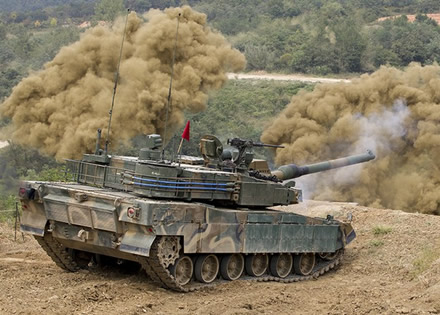 „K2 Black Panther“ turi net du variklius © Republic of Korea Armed Forces (CC BY-SA 2.0) | commons.wikimedia.org