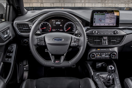 Subalansuotas: naujasis „Ford Focus ST“ išplėtė „karštojo hečbeko“ sąvoką
