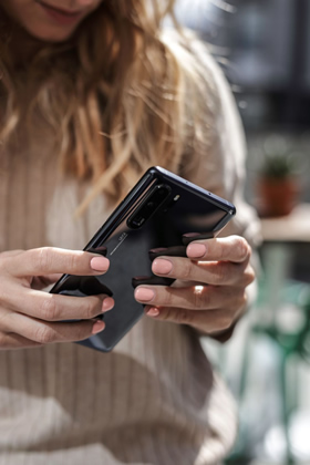 Didžiausia išmaniųjų telefonų savininkų baimė – sudaužyti telefono ekraną Didžiausia išmaniųjų telefonų savininkų baimė – sudaužyti telefono ekraną
