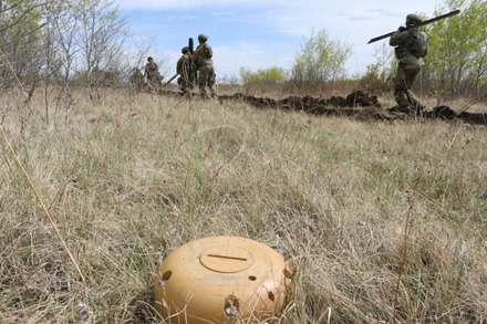 Naujos kartos sausumos minos galės bendrauti su bazėmis © U.S. Army | commons.wikimedia.org