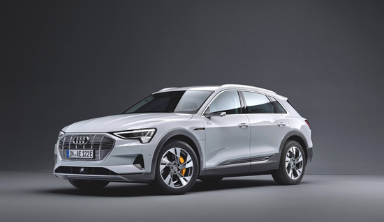 Nauja elektrinio SUV versija: „Audi e-tron 50 quattro“