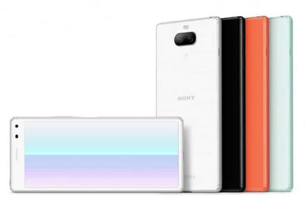 „Sony“ išleido dar vieną telefoną – pristatytas vidutinės klasės „Xperia 8“