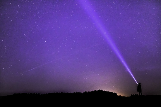 NASA inžinierius sugalvojo kosminį variklį, kuris gali pasiekti 99 proc. šviesos greičio