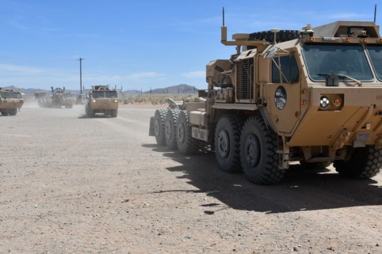 Ateityje kariniai sunkvežimiai važinės be žmonių © U.S. Army