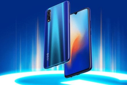 „Vivo“ išleido vos 330 eurų kainuojantį galiūną